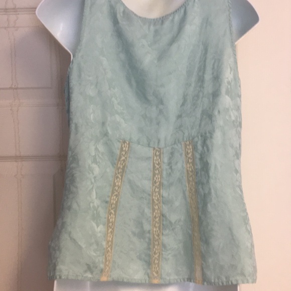 New York & Company silk and lace top - Picture 4 of 4